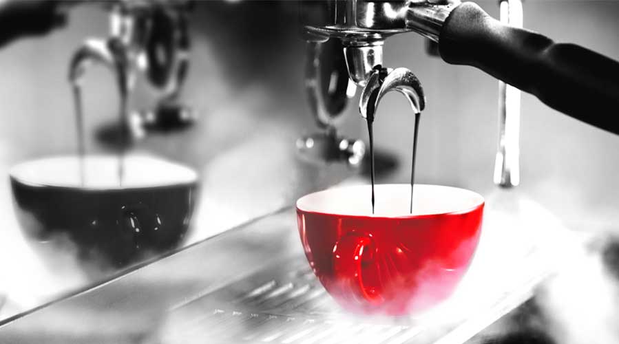 Making hot coffee; image used for HSBC Australia Platinum qantas Credit Card page.